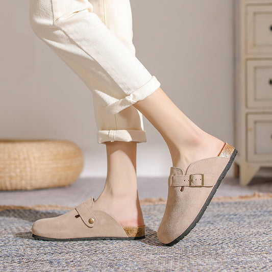 Elegant leather mules