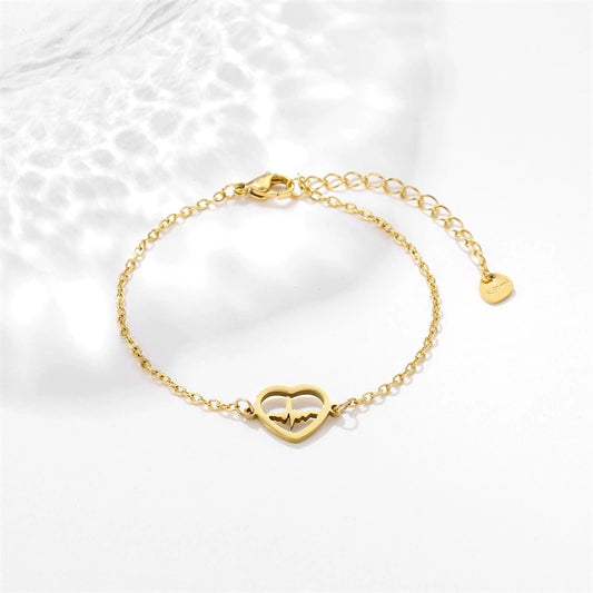 Heart-shaped bracelet