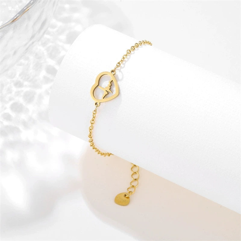 Heart-shaped bracelet